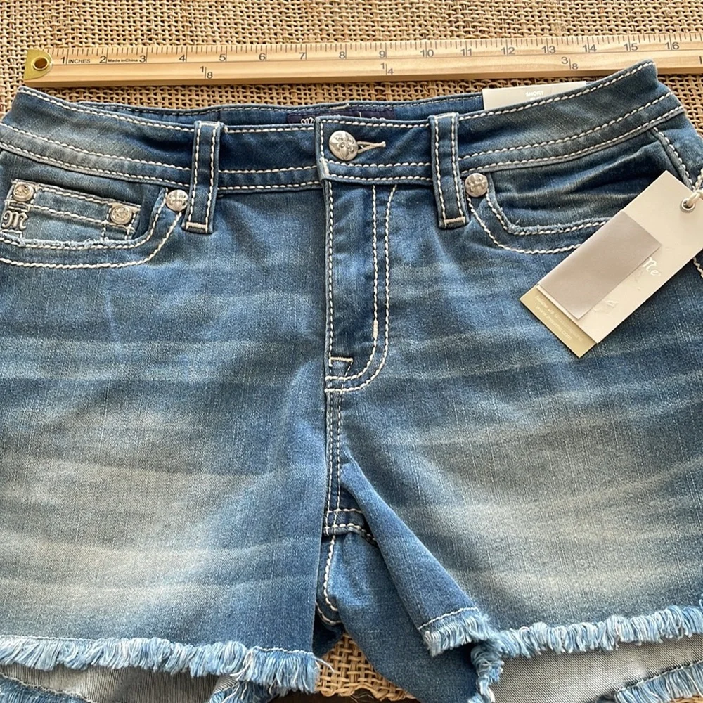 Miss Me Mid-Rise American Angel Denim Shorts Size 30, NWT - Picture 15 of 15